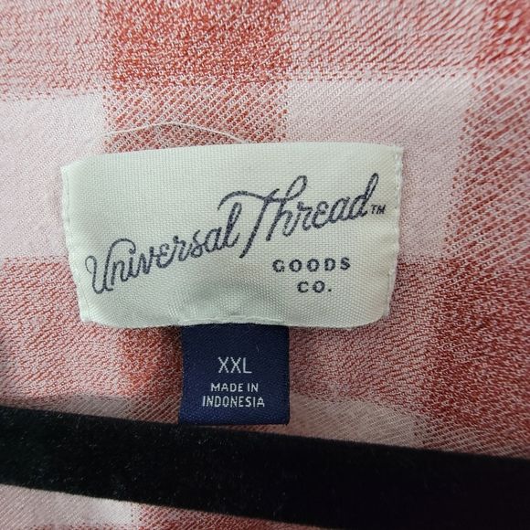 Universal Threads button down top women's XXL - Picture 2 of 6